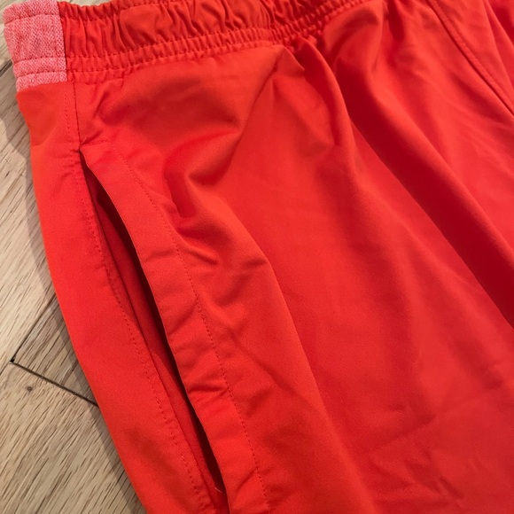 Under Armour mens orange shorts size 3XL - Picture 3 of 6